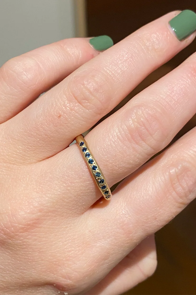 Alexandra Dodds Atlas Ring - 9ct Gold Blue Sapphires - Image 2