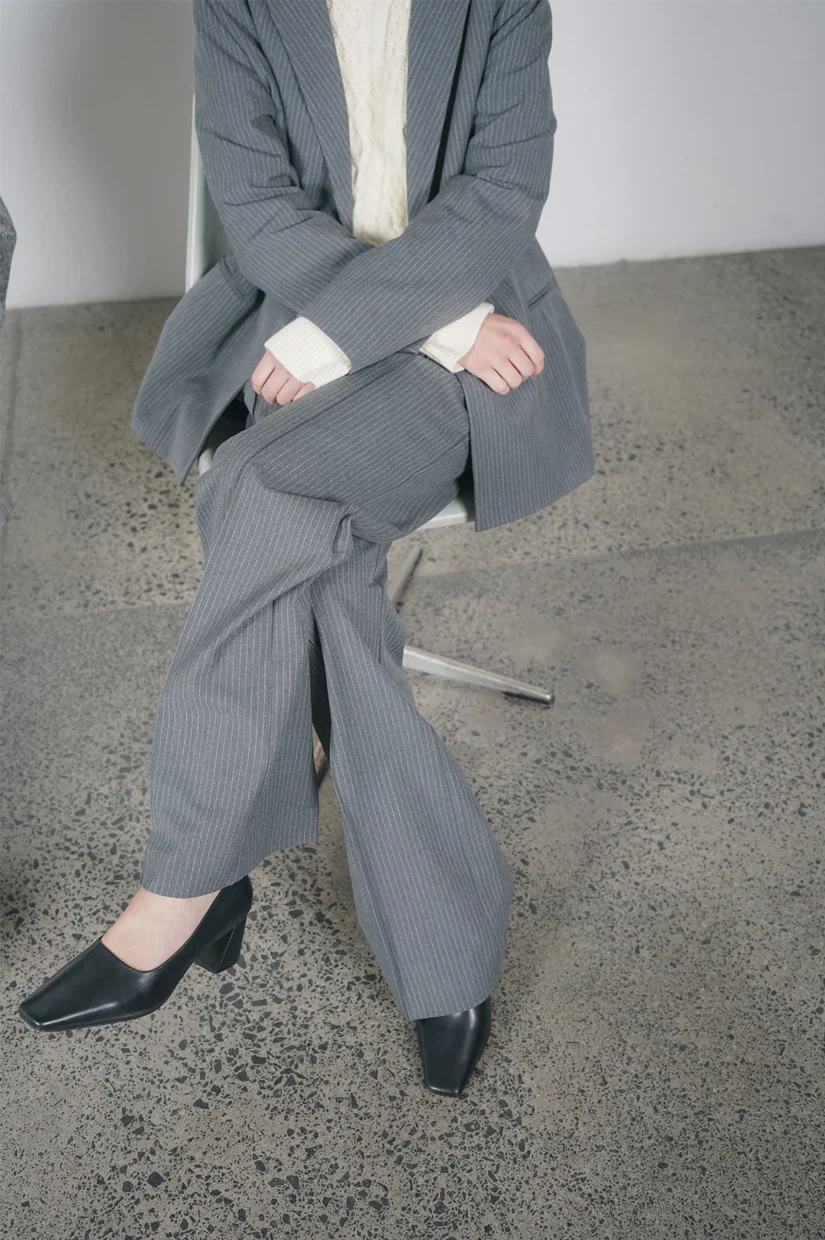 Bronwyn Remy - Black - Image 4