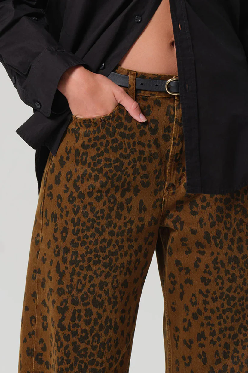 Citizens Of Humanity Miro Relaxed Jean - Natural Cheetah - Image 2