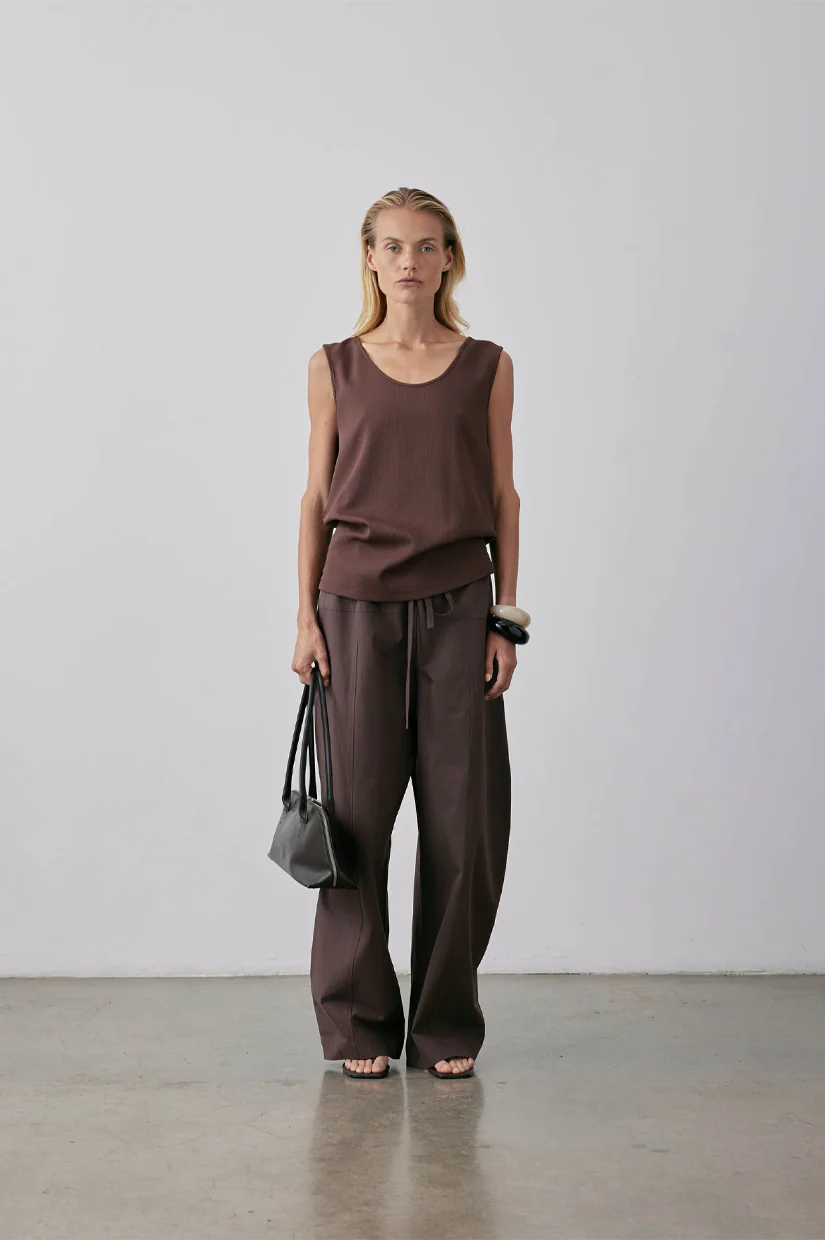 Gregory Zaha Tank - Barolo