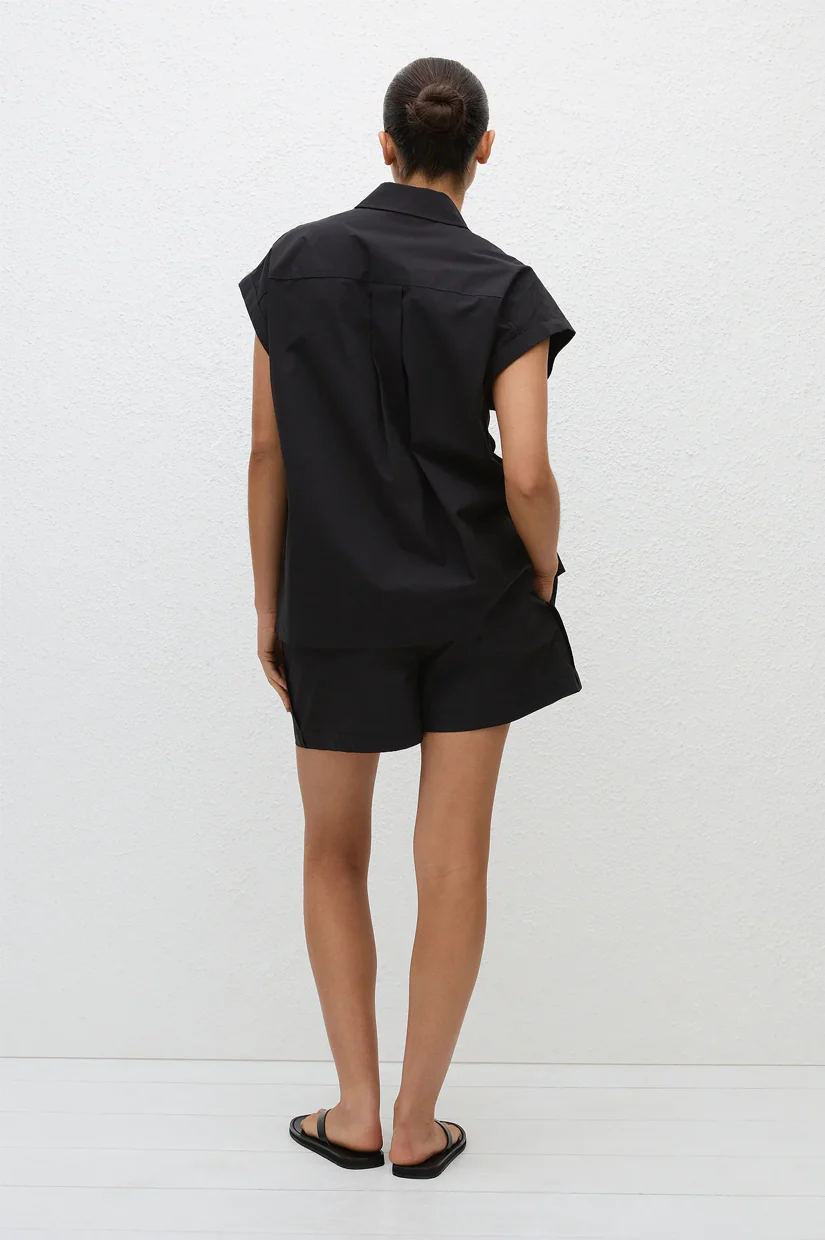 Matteau Relaxed Sleeveless Shirt - Black - Image 3