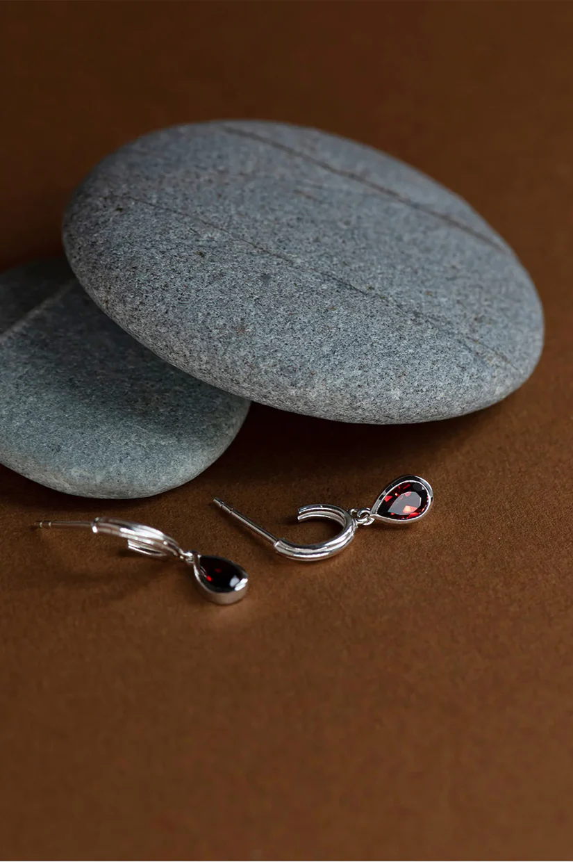 Zoe & Morgan Ophelia Hoops - 925 Sterling Silver Garnet - Image 3